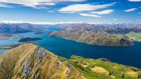 Work in New Zealand: A Guide to Help You Relocate